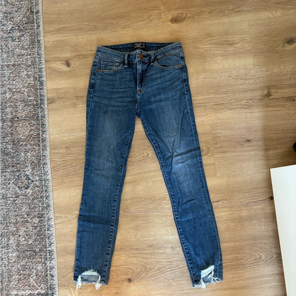 Abercrombie & Fitch | Mid Rise Super Skinny Ankle